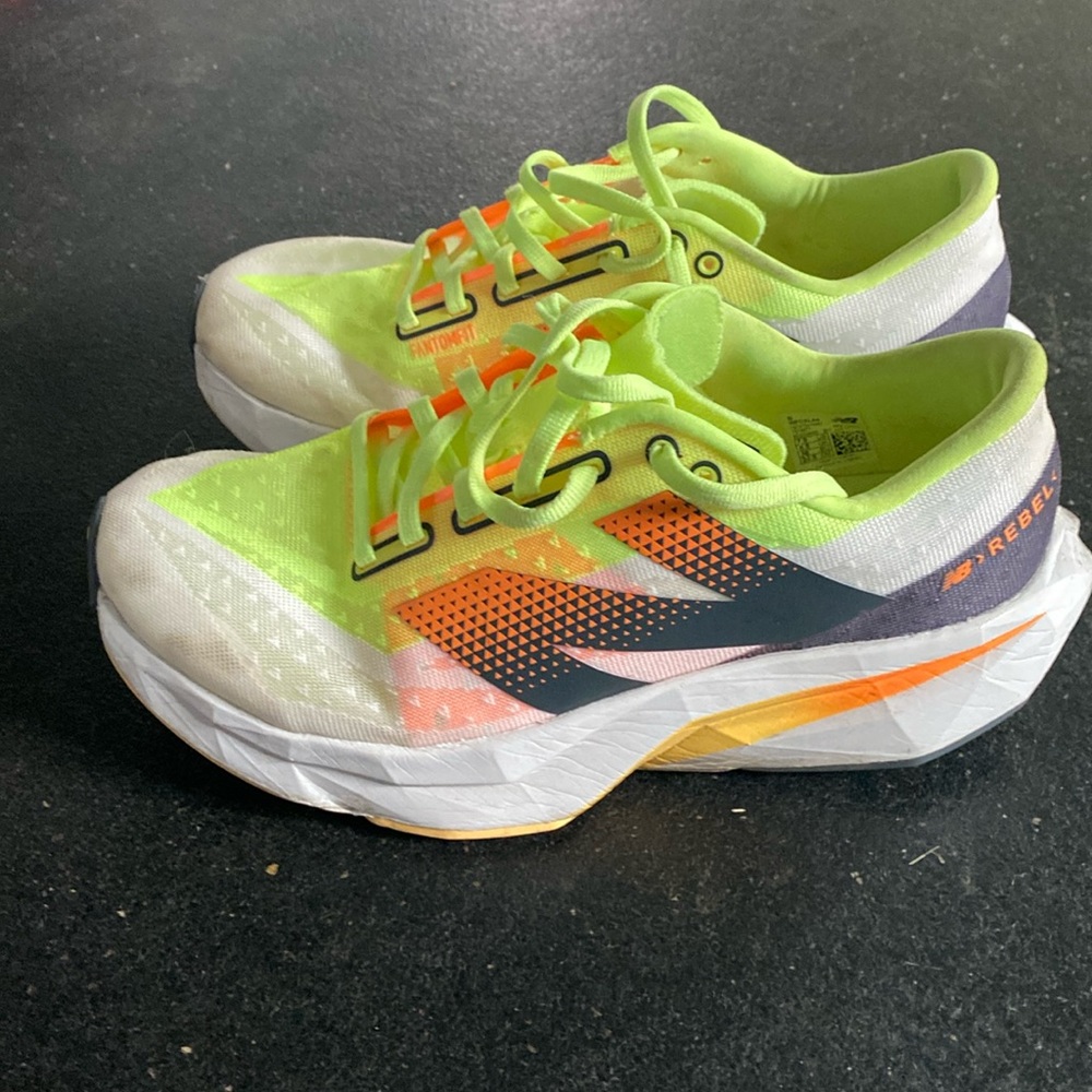 New Balance Rebel V4